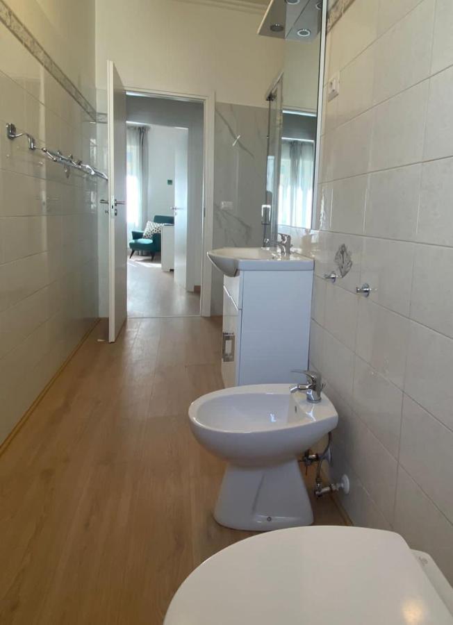 Vesuvia Apartment Napoli Exterior foto